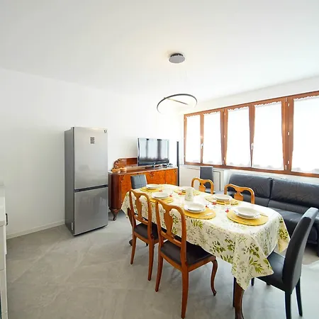 Dolcevita N 515 Redentore Apartment *